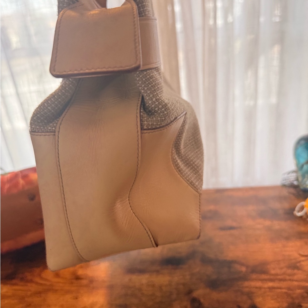 NWT salvatore ferragamo tote. - Picture 7 of 15